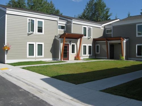 350 S Santa Claus Ln, North Pole, AK, 99705-7762 | Card Image