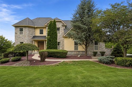 245 E Dell Rd, BATH, PA, 18014-9576 | Card Image