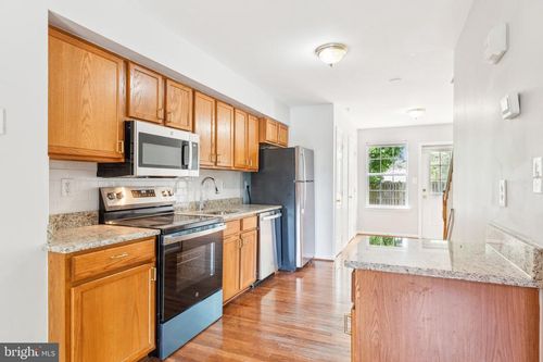 28 Johnson Pl, ANNAPOLIS, MD, 21401-3523 | Card Image
