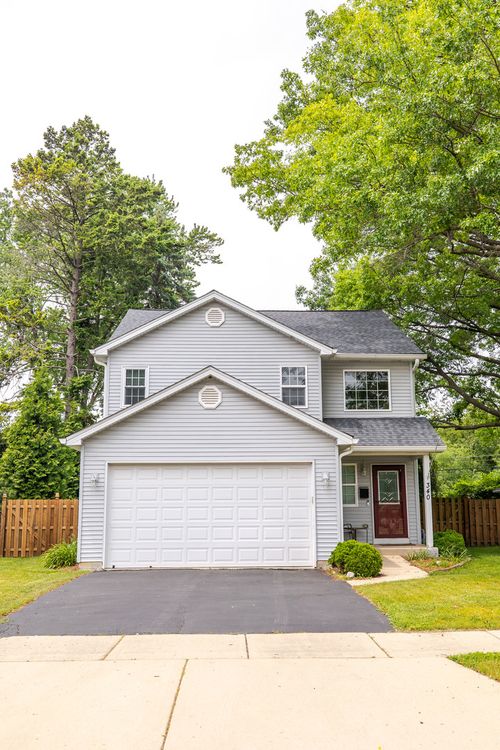 340 Hubbard Ave, Elgin, IL, 60123-3432 | Card Image