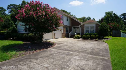 507 University Dr, Jacksonville, NC, 28546-7527 | Card Image