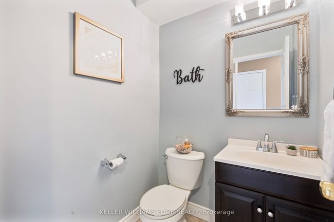 UNIT-40 - 104 Frances Ave, Condo with 2 bedrooms, 3 bathrooms and 1 parking in Stoney Creek ON | Image 7