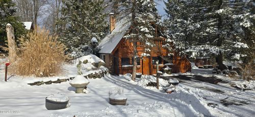 9 Barn Rd, Newfoundland, PA, 18445-2100 | Card Image