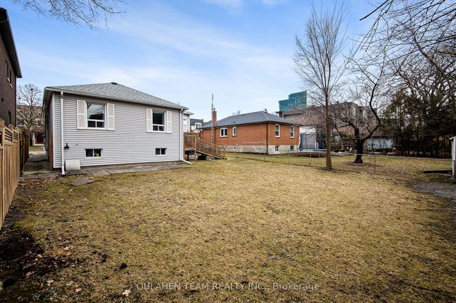 131 Florence Ave, House other with 5 bedrooms, 3 bathrooms and 2 parking in North York ON | Image 39
