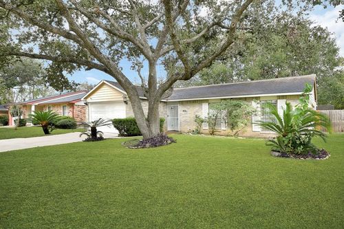 4834 Raven Ridge Drive, Houston, TX, 77053 | Card Image