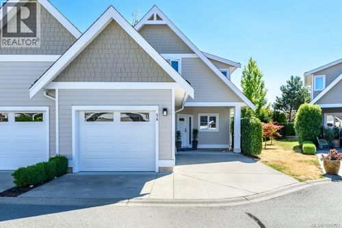 56-700 Lancaster Way, Comox, BC, V9M0B6 | Card Image