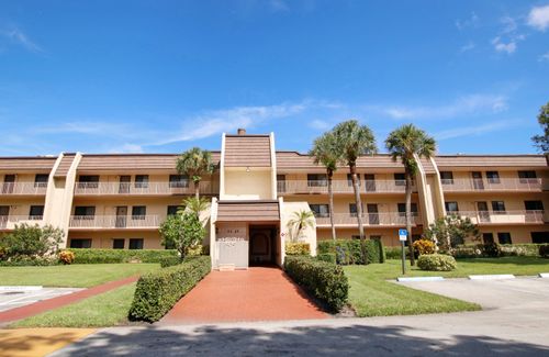 305-4254 Deste Ct, Lake Worth, FL, 33467-4306 | Card Image