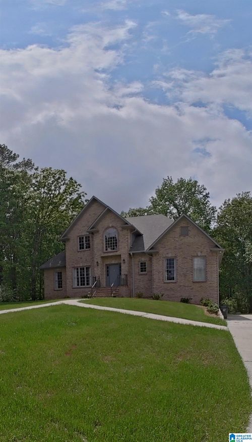 108 Cheshire Ln, Pelham, AL, 35124-2830 | Card Image