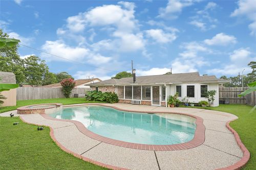 10010 Lost Pine Dr, Baytown, TX, 77521-4920 | Card Image