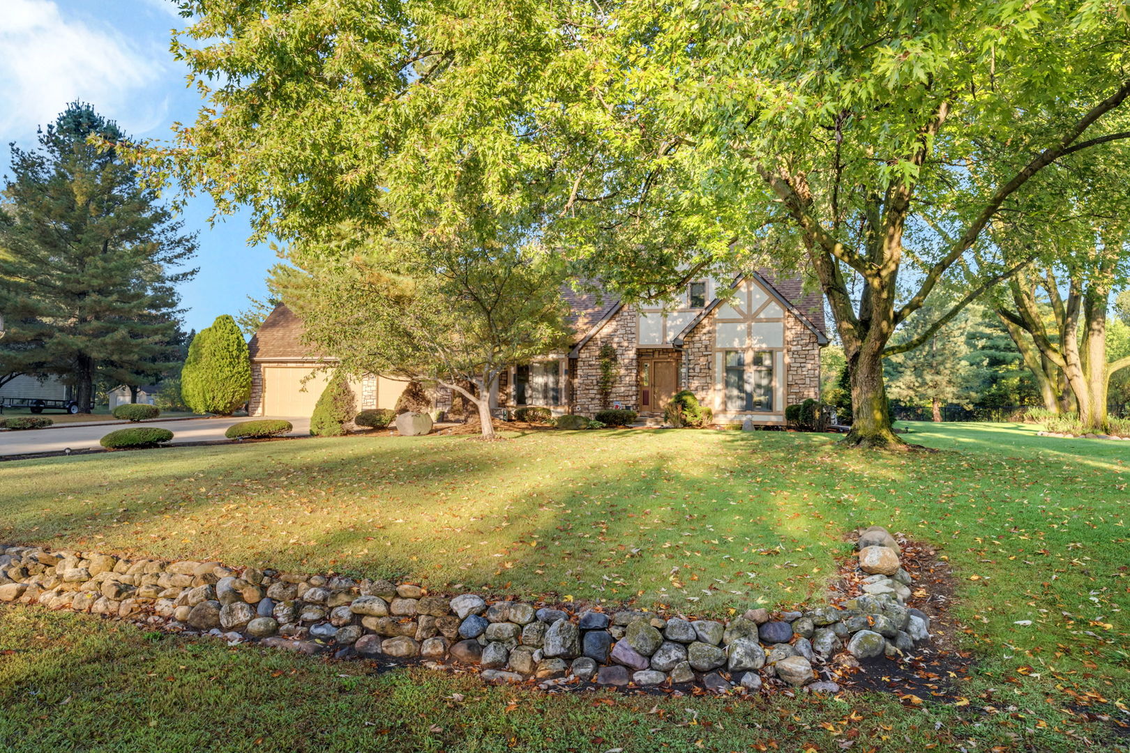 3695 Primrose Lane, For Sale in Morris Zoocasa