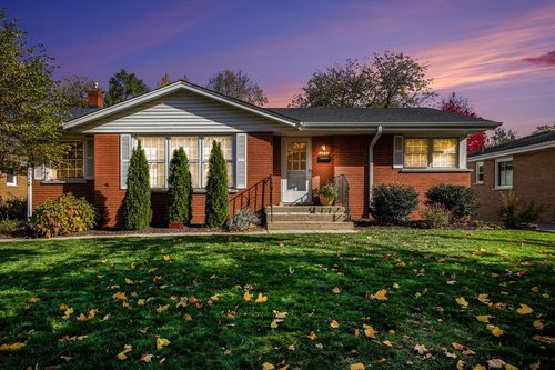 8549 Forest Ave, Munster, IN, 46321-1033 | Card Image