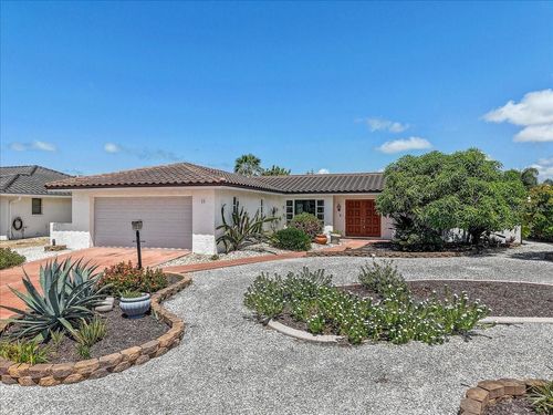 11 Old Trail Rd, Englewood, FL, 34223-4651 | Card Image