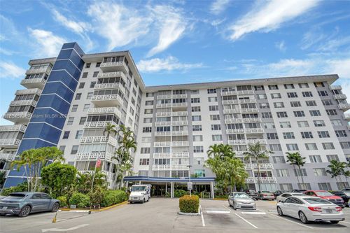 apt-306-4350 Hillcrest Dr, Hollywood, FL, 33021-7963 | Card Image