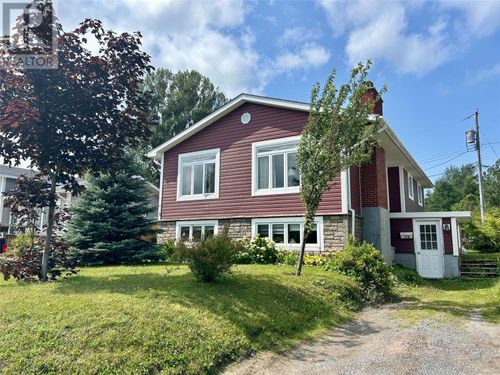 35 Kawaja Dr, Corner Brook, NL, A2H6R5 | Card Image