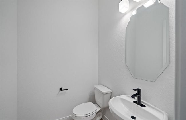 6118 Lush Passture Ln, House other with 4 bedrooms, 4 bathrooms and 2 parking in Manvel TX | Image 8