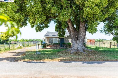 437 Goodwin Rd, Modesto, CA, 95357-0335 | Card Image