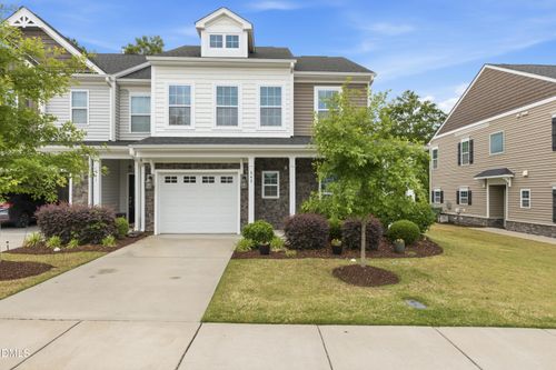 545 Barneswyck Dr, Fuquay-Varina, NC, 27526-2276 | Card Image