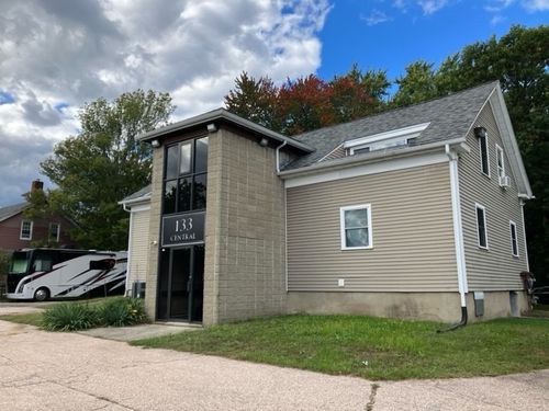 ste-2l-133 Central St, Warwick, RI, 02886-1277 | Card Image