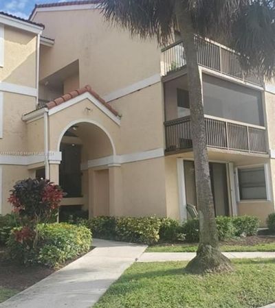 303B4 - 5761 Riverside Dr, Condo with 1 bedrooms, 1 bathrooms and null parking in Coral Springs FL | Image 3