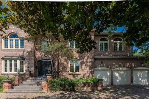 21 Kirkdale Cres, North York, ON, M3B2J7 | Card Image