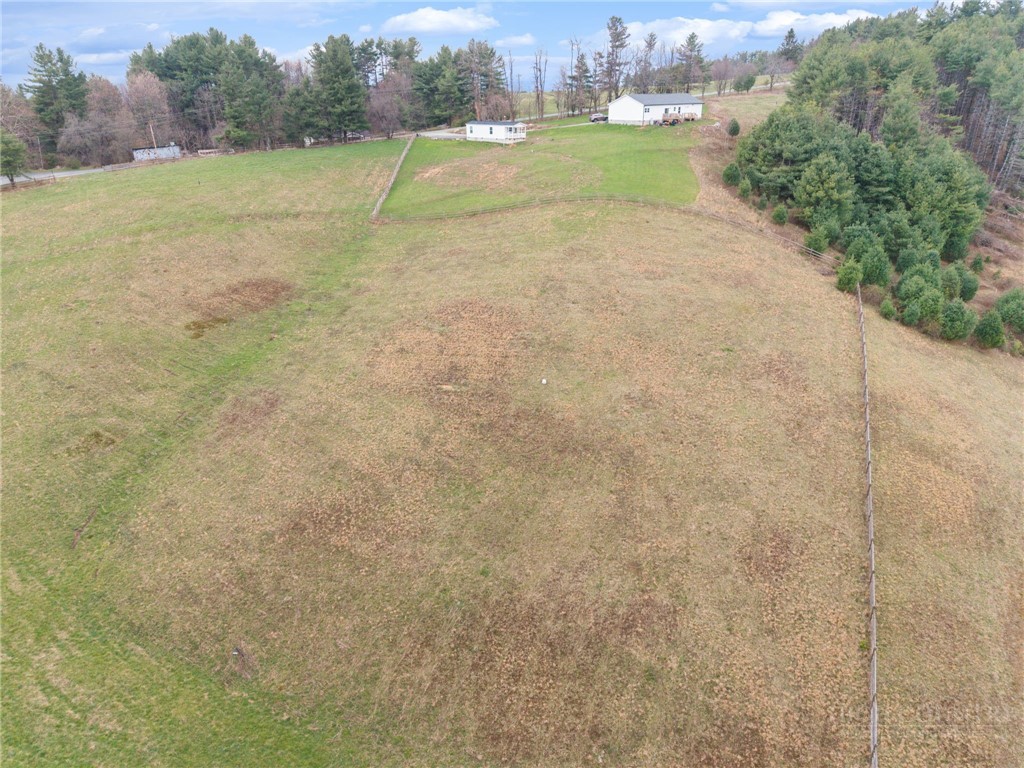 Land in Deep Gap 2