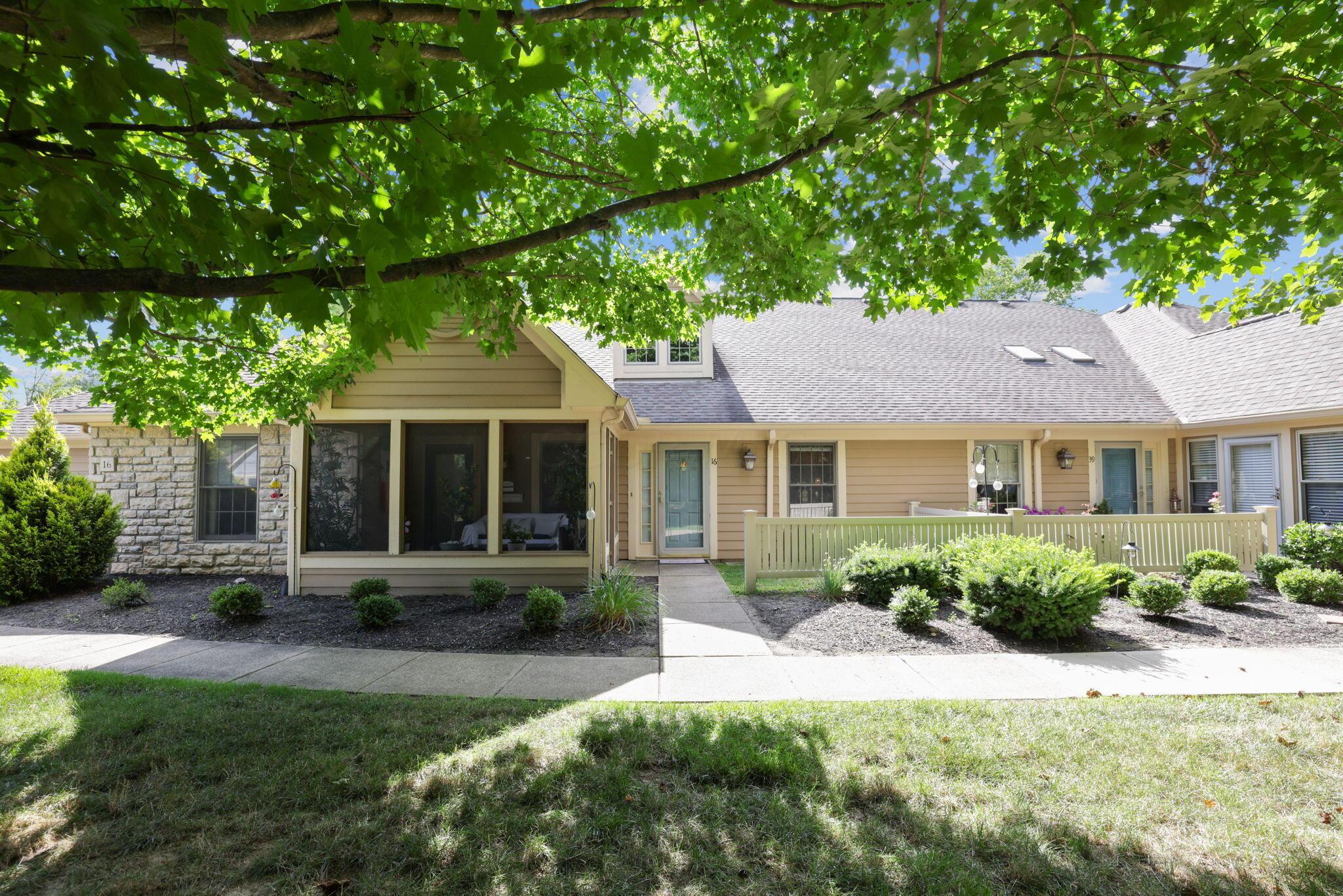 Stone House Pl, Newark, OH 43055