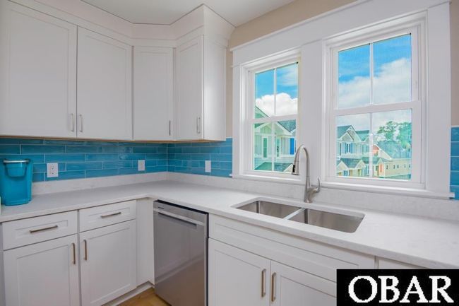 D - 105 Colington Point Cir, Townhouse with 3 bedrooms, 4 bathrooms and null parking in Kill Devil Hills NC | Image 8