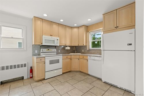 7 Norman Pl, Massapequa, NY, 11758-1934 | Card Image