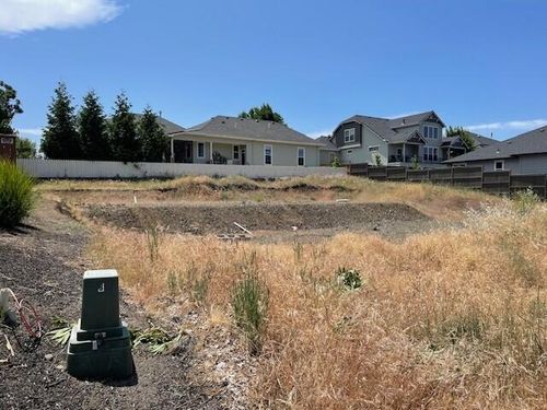 4782 Hathaway Dr, Medford, OR, 97504-9503 | Card Image