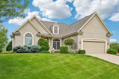 220 Steeple Ct, Johnson Creek, WI, 53038-9447 | Card Image