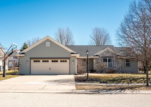 1227 Oriole Drive, Oconomowoc, WI, 53066 | Card Image