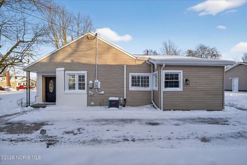 201 Bell Ave, Findlay, OH, 45840-4203 | Card Image