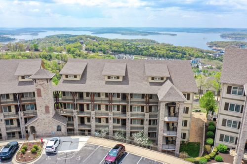 unit-206-53 Royal Vista Dr, Branson, MO, 65616-6235 | Card Image