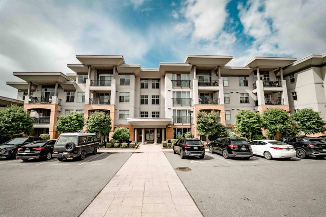 109 - 33546 Holland Avenue, Condo with 2 bedrooms, 2 bathrooms and 1 parking in Abbotsford BC | Image 1