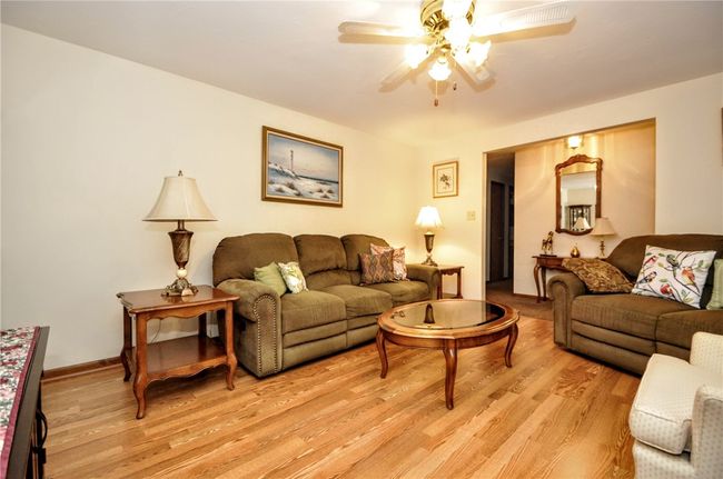 33 Crestvue Rd, House other with 3 bedrooms, 3 bathrooms and 2 parking in Washington PA | Image 17
