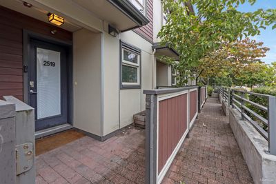 2519 Woodland Dr, Townhouse with 1 bedrooms, 1 bathrooms and 1 parking in Vancouver BC | Image 2