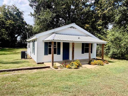 207 N Magnolia St, Adamsville, TN, 38310-1835 | Card Image