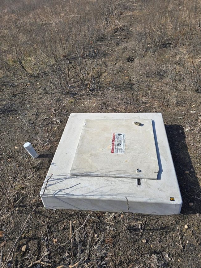 View of entry to storm shelter | Image 8
