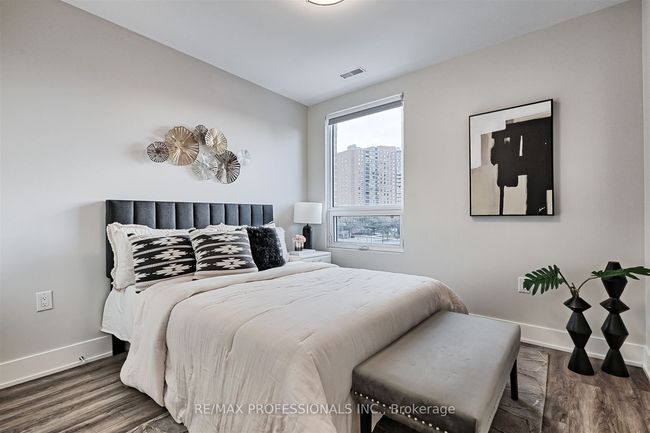 111 - 62 Dixfield Dr, House attached with 2 bedrooms, 2 bathrooms and 1 parking in Etobicoke ON | Image 10