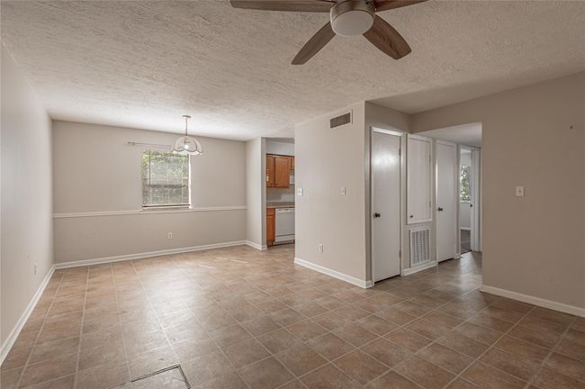 APT-2 - 1329 Windsor St, Home with 2 bedrooms, 1 bathrooms and null parking in Huntsville TX | Image 8