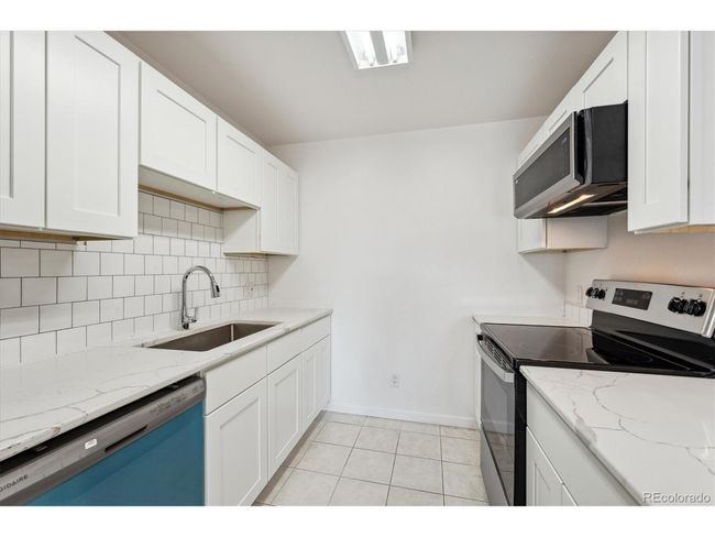 APT-302 - 13095 W Cedar Dr, House attached with 2 bedrooms, 2 bathrooms and null parking in Lakewood CO | Image 8