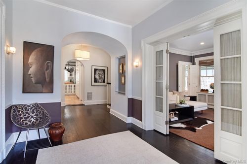 18 Barney Park, Irvington, NY, 10533-1601 | Card Image