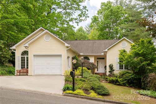 54 Wintergreen Dr, Brevard, NC, 28712-9107 | Card Image