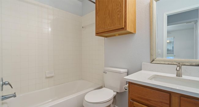 Secondary Bath | Image 20