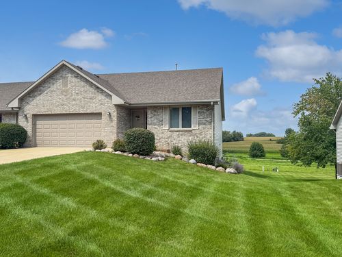 11b-3184 Sandy Pointe Dr, Freeport, IL, 61032-2824 | Card Image