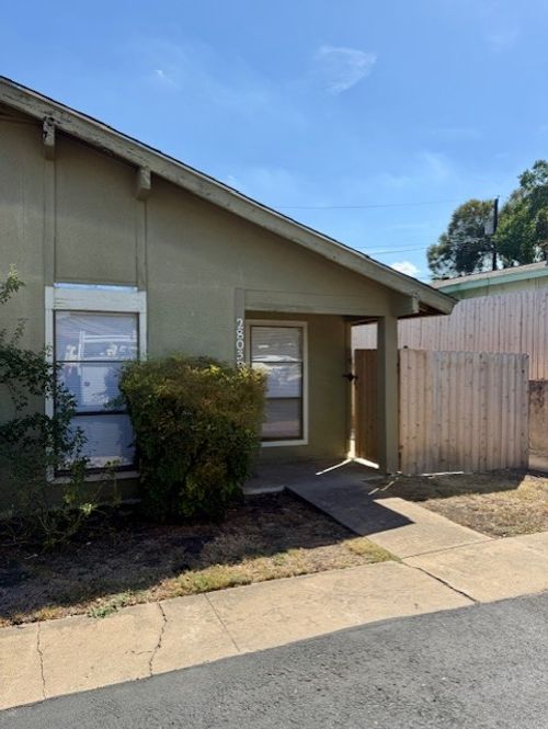 apt-b-2803 Parker Ln, Austin, TX, 78741-5559 | Card Image