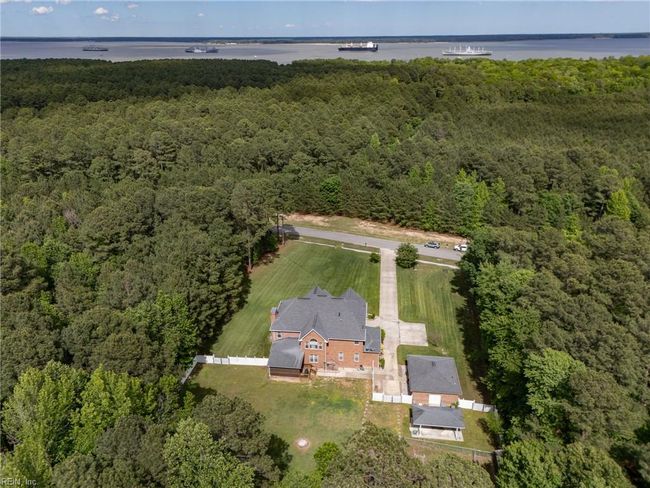 2234 Creekway Dr, House other with 5 bedrooms, 5 bathrooms and null parking in Smithfield VA | Image 48