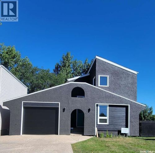 674 Rink Ave, Regina, SK, S4X1V7 | Card Image