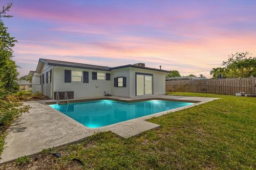 533 Riverside Dr, Palm Beach Gardens, FL, 33410-4844 | Card Image