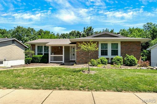 650 Towerwood Dr, Ballwin, MO, 63021-6204 | Card Image